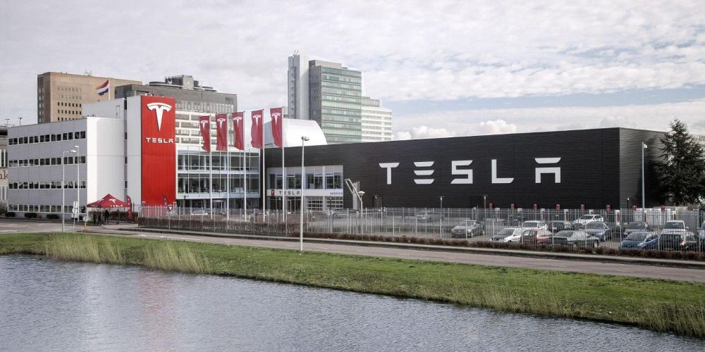 Elon Musk Akan Pindahkan Markas Tesla